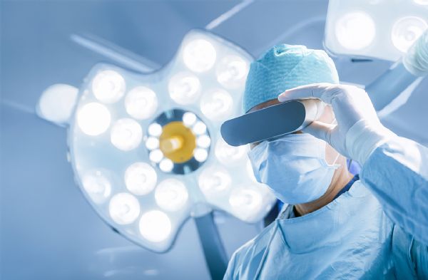 Druhé oči lekára: AI v klinickej praxi pre medikov LF Bratislavy a Košíc