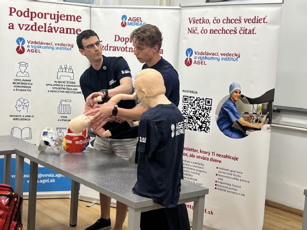 Prvý deň na medicíne aj prakticky. VVVIA AGEL a AGEL Merea na WelcoMed 2026